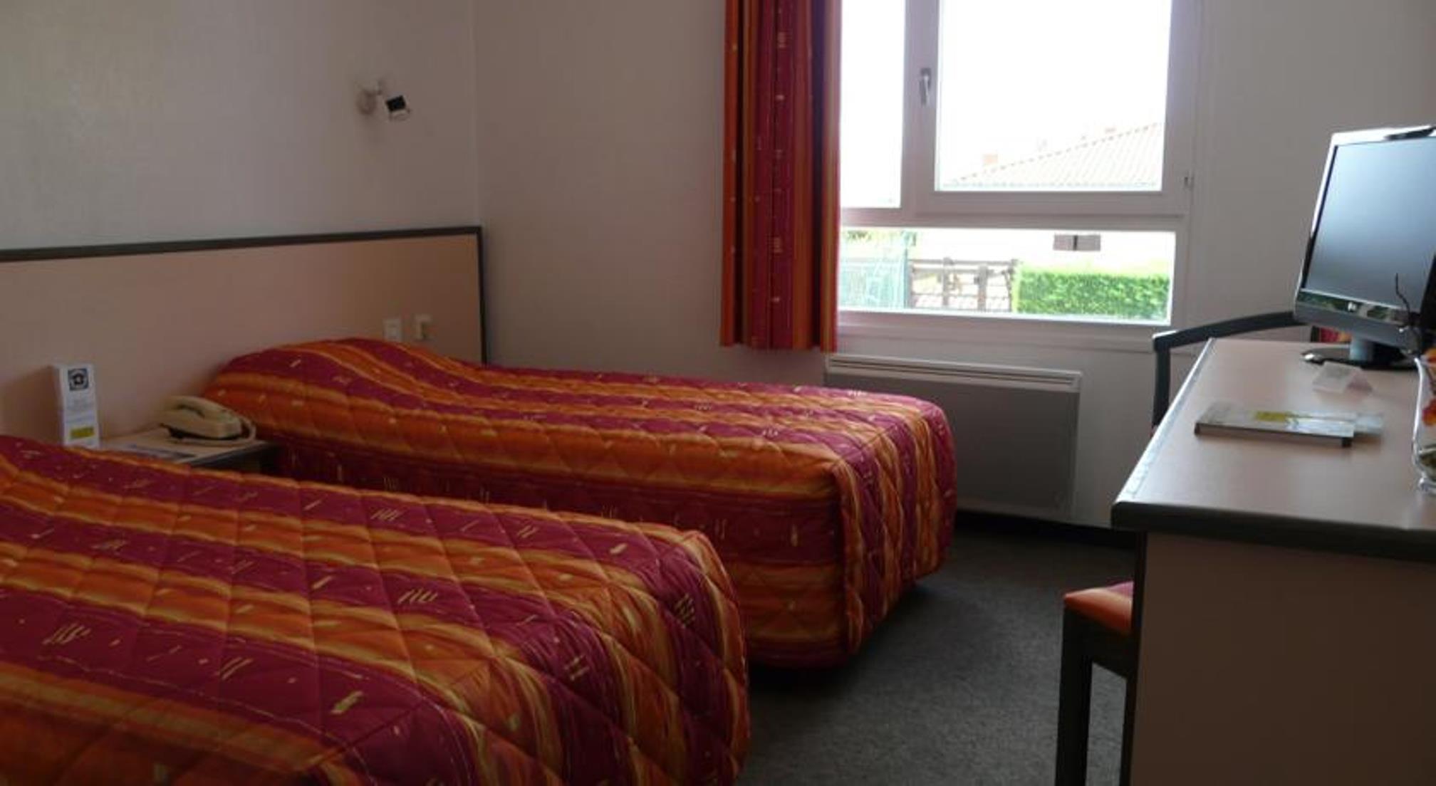 Hotel Le Chatard Sarcey Ngoại thất bức ảnh