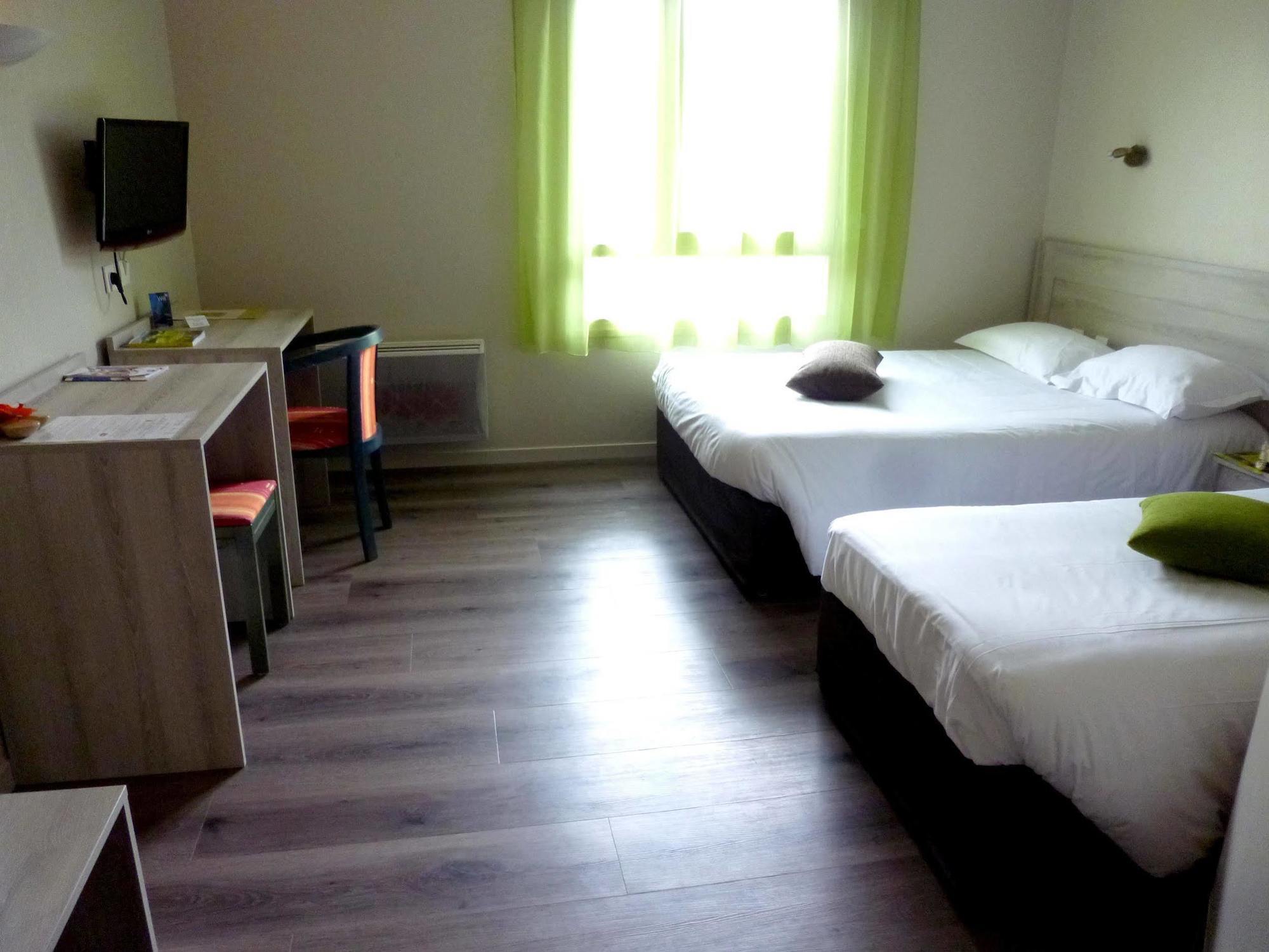 Hotel Le Chatard Sarcey Ngoại thất bức ảnh