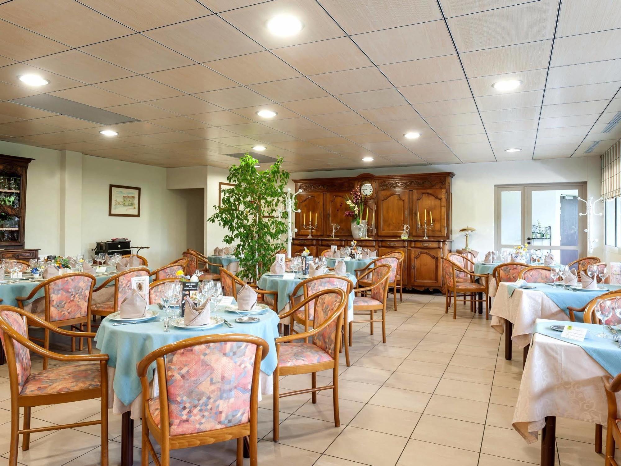 Hotel Le Chatard Sarcey Ngoại thất bức ảnh