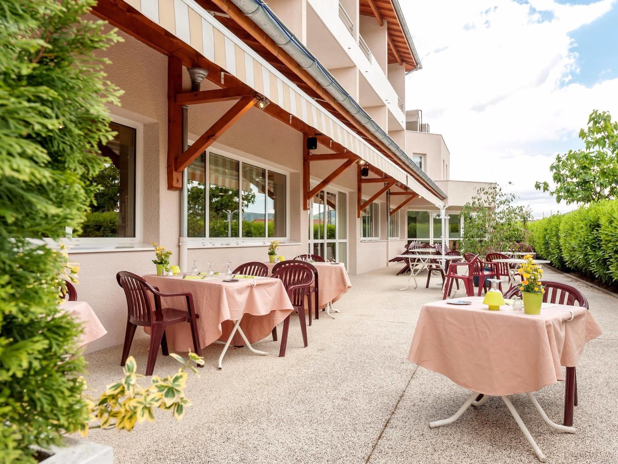 Hotel Le Chatard Sarcey Ngoại thất bức ảnh
