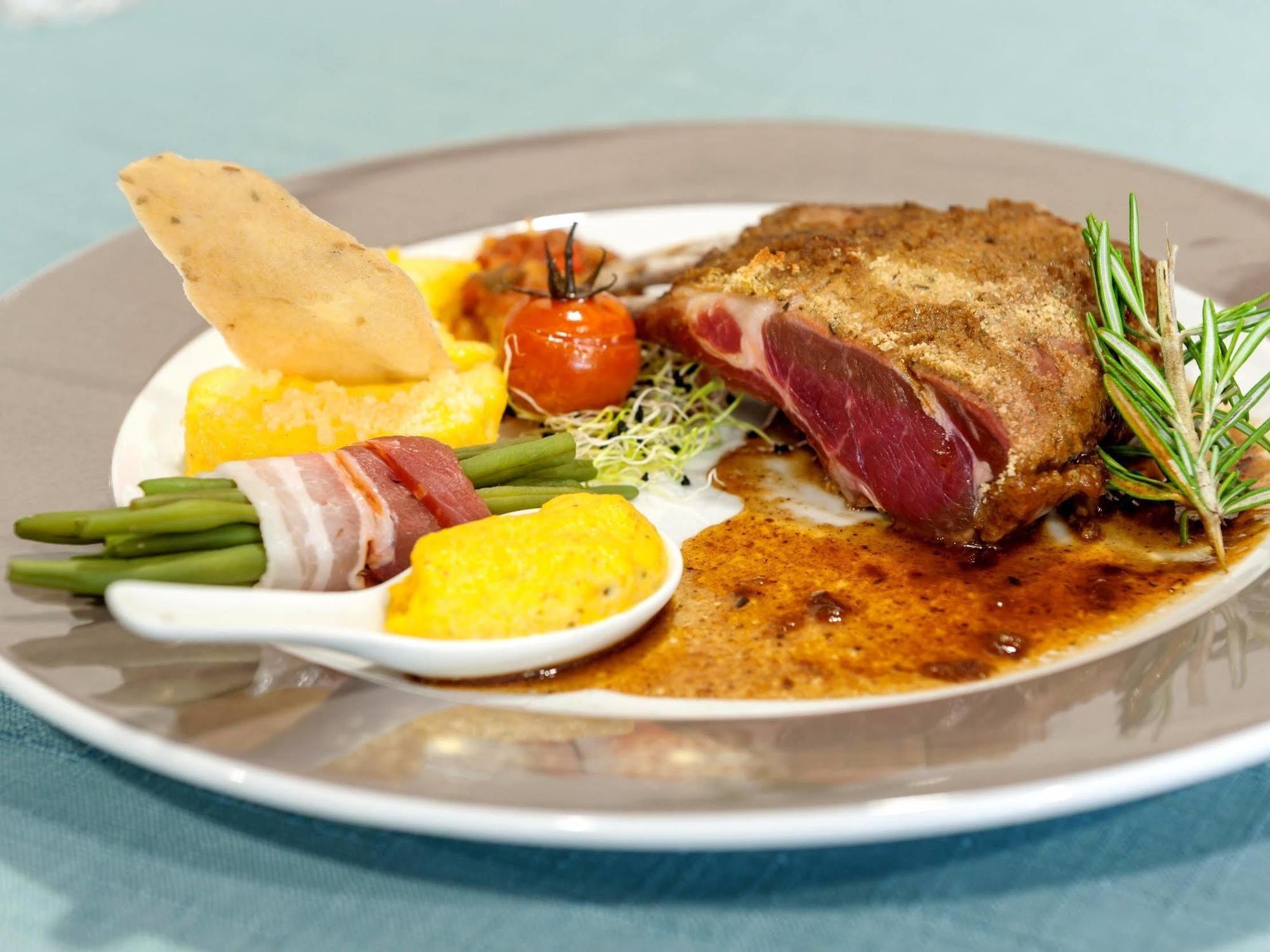 Hotel Le Chatard Sarcey Ngoại thất bức ảnh
